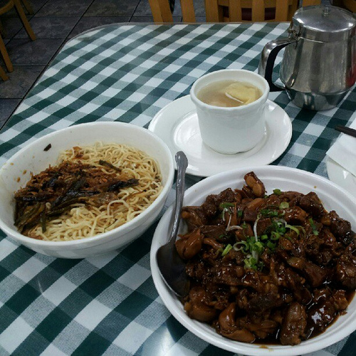 Milpitas Center Shanghai Restaurant, hongshaorou baiyejie and congyou banmian, what a delight