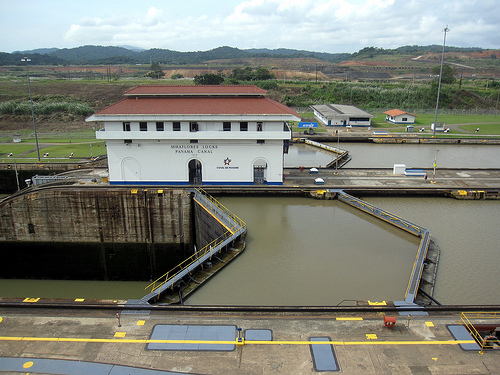 Panama Canal Miraflores Locks 004
