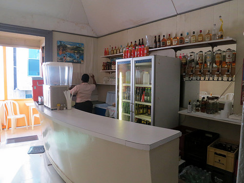 Mustor's Harbour Bar and Restaurant 01