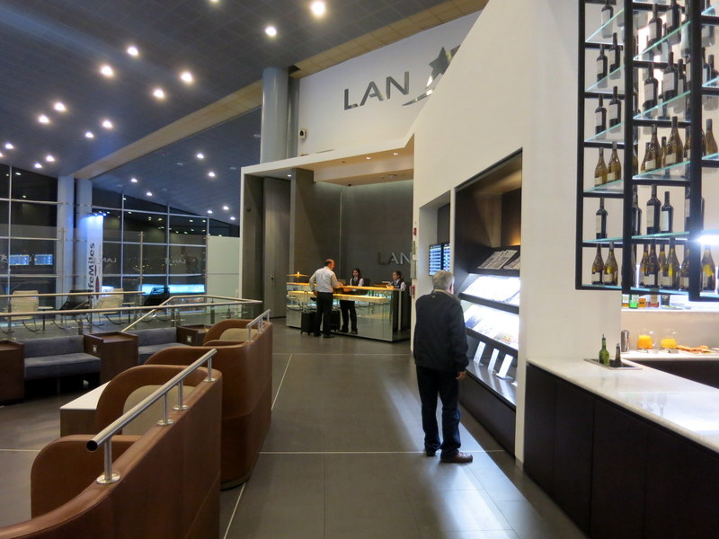 LAN Bogota International Lounge 01