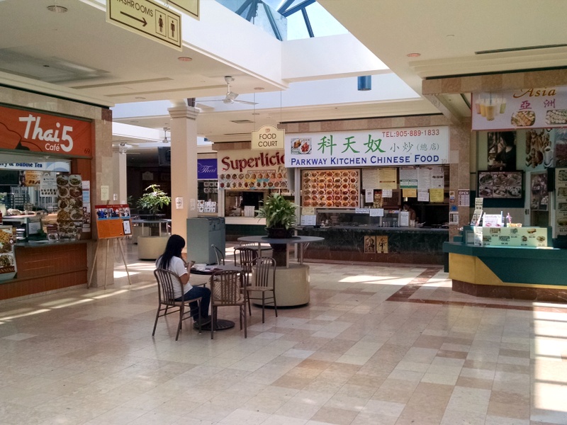 This Sheraton Has a Hawker Food Centre and is 9,000 Miles from