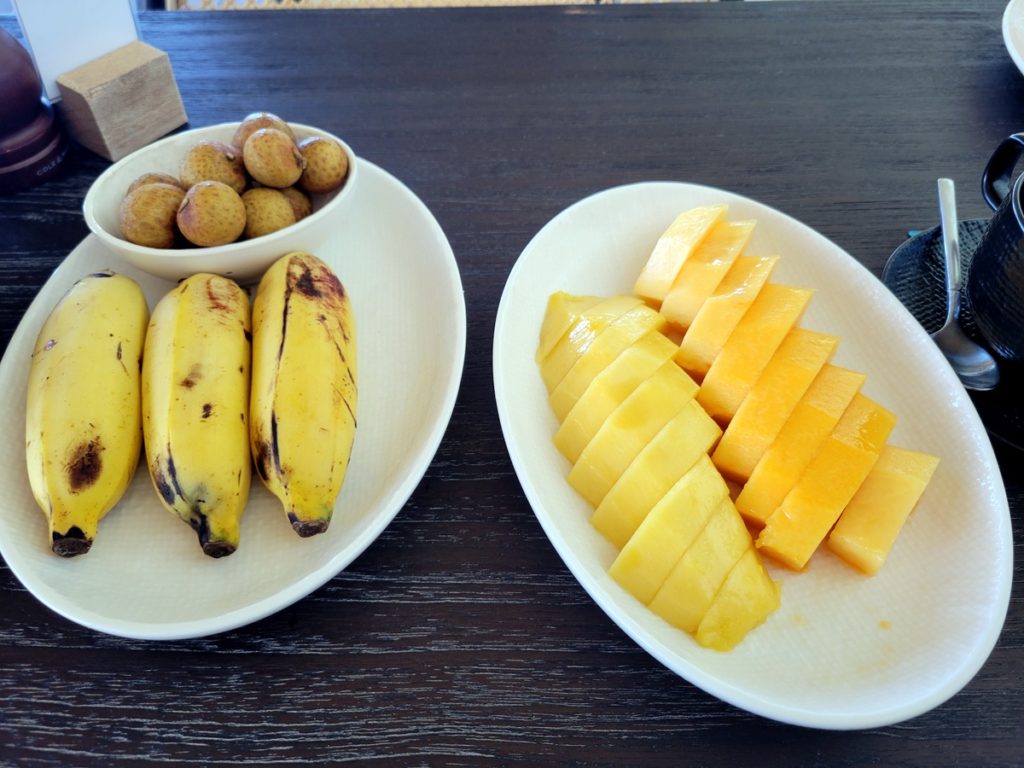 Turquoise breakfast fruit